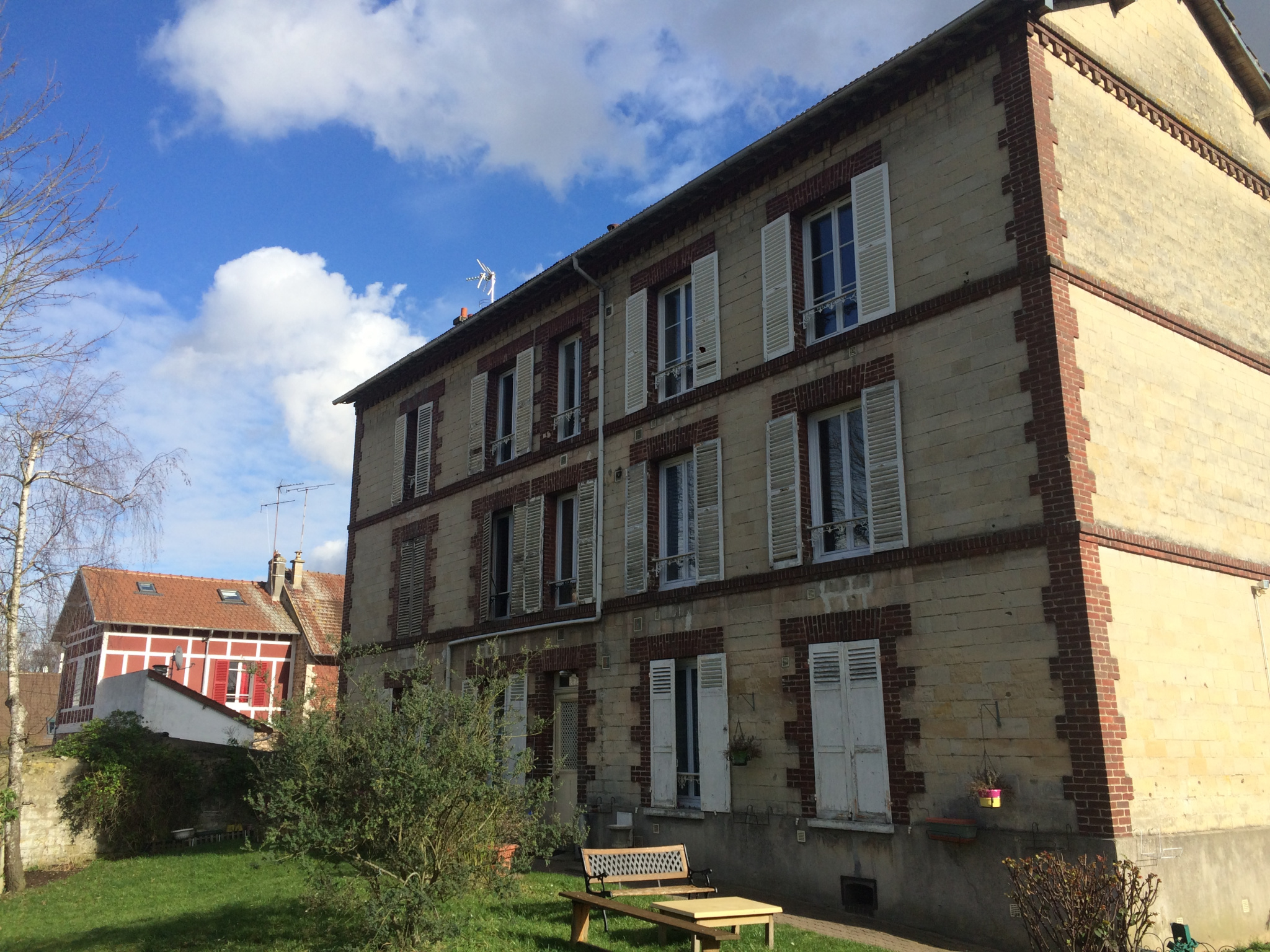 location BOIS ST DENIS